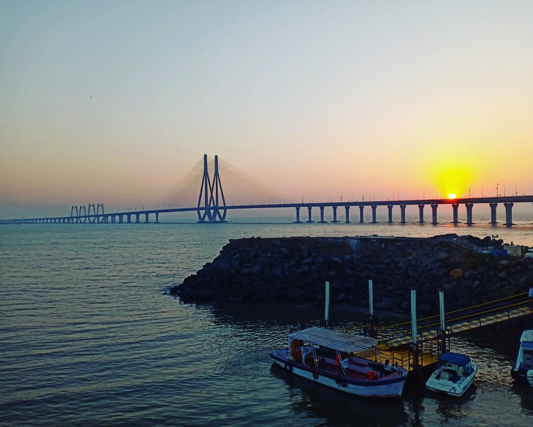 Bandra Worli Sea Link Mumbai.jpg